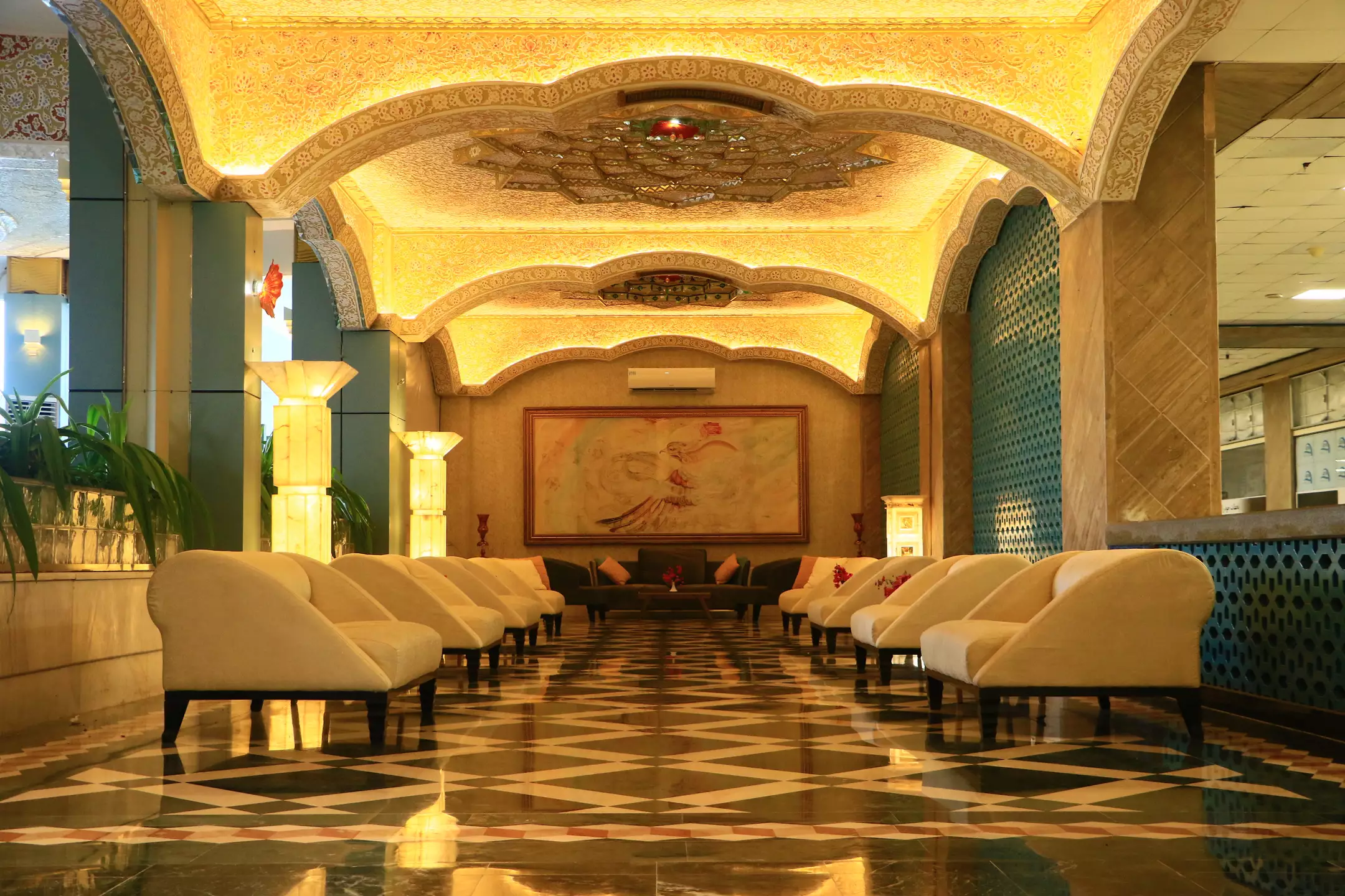 هتل ارم سه و چهار ستاره  کیش